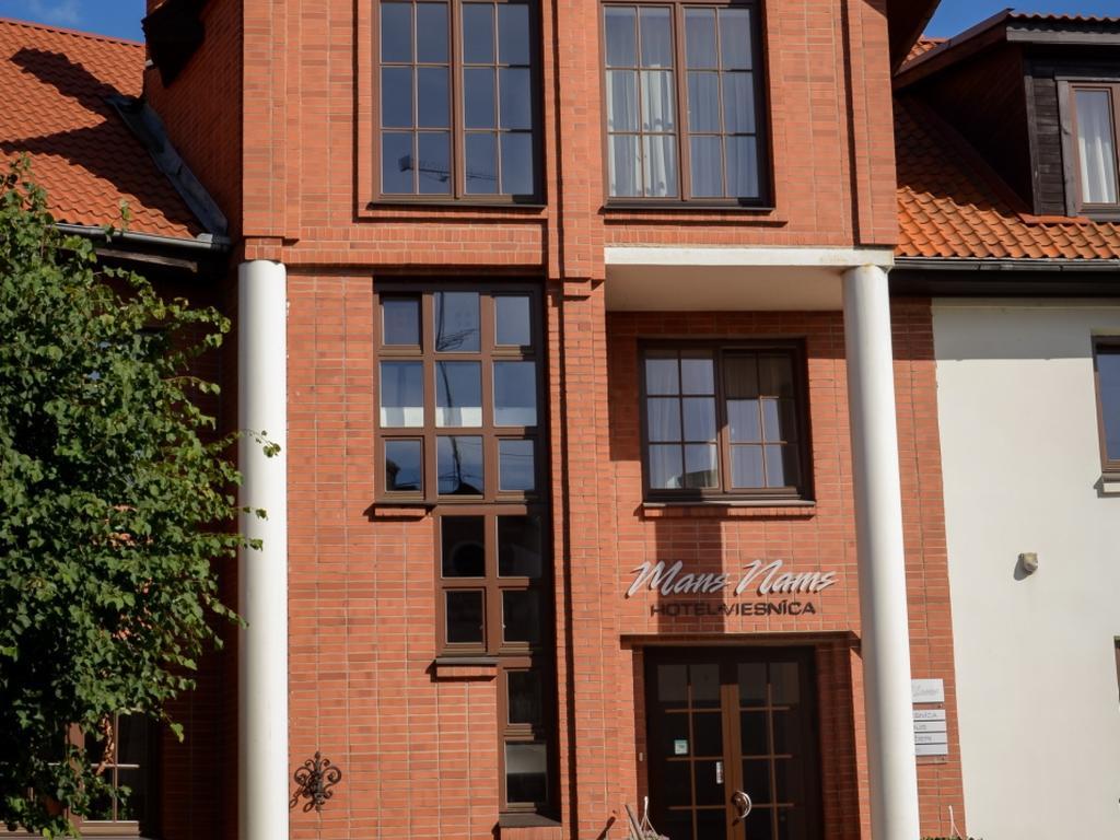 Mans Nams - Self Check In Hotel Saldus Exterior photo